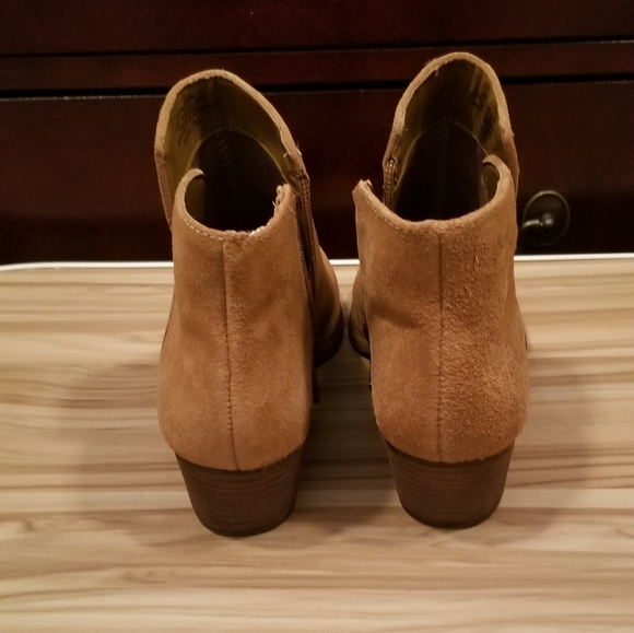 Brand New Jessica Simpson Leather Booties in Dark Tan Size 7 - Picture 4 of 5